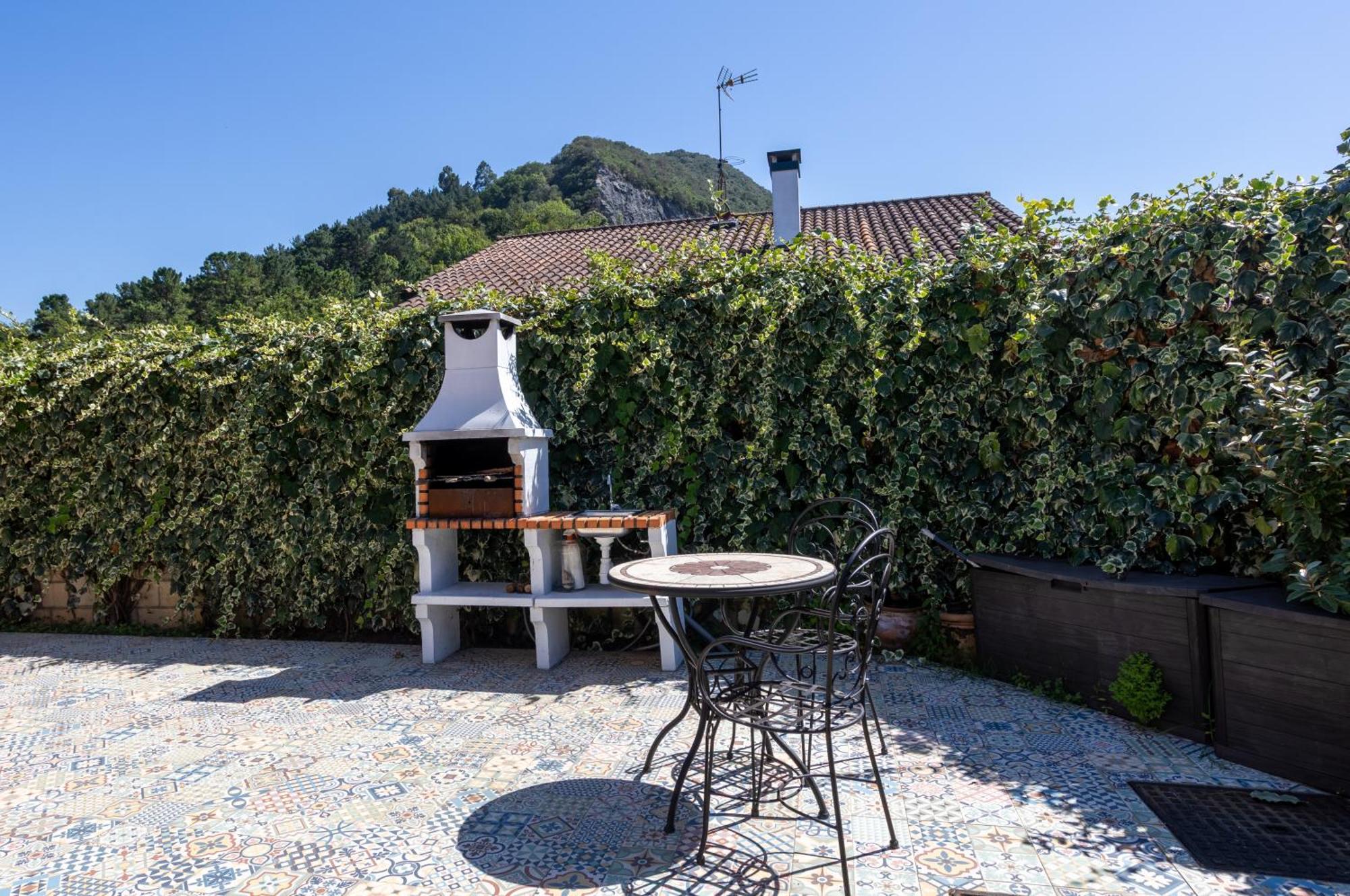 Urdaibai Boutique Villa Altamira Exterior photo